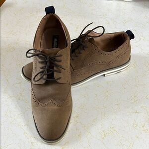 -Steve Madden Oxford Casual Tan Shoe Slight Use US Size 12M